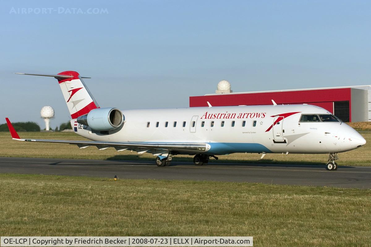 OE-LCP, 2001 Canadair CRJ-200LR (CL-600-2B19) C/N 7480, taxying to the active