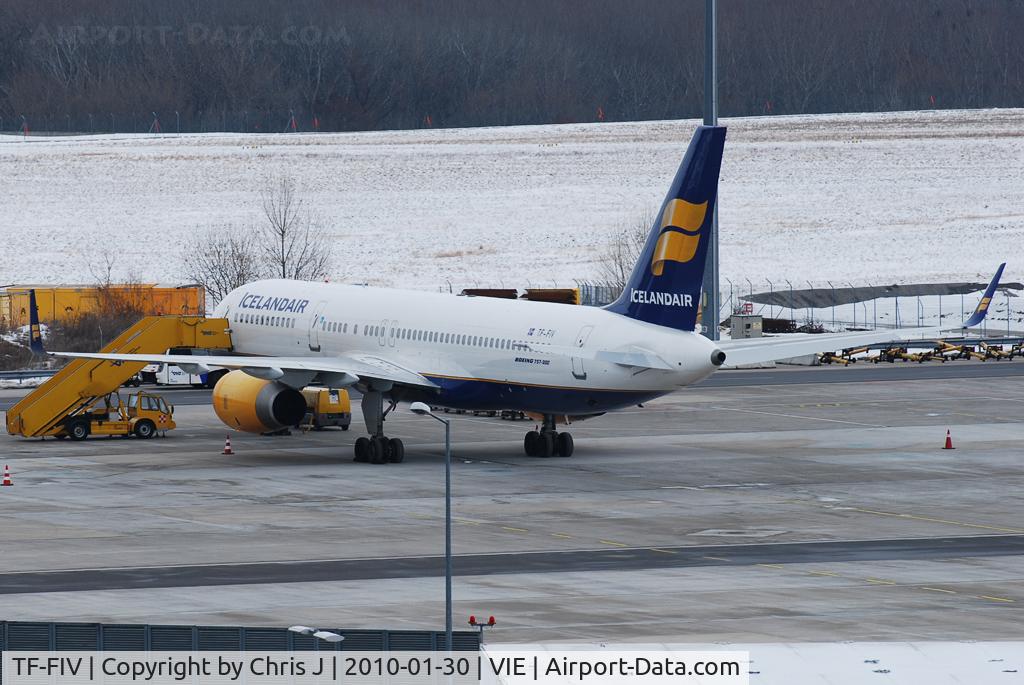 TF-FIV, 2001 Boeing 757-208 C/N 30424, Icelandair Boeing 757-208