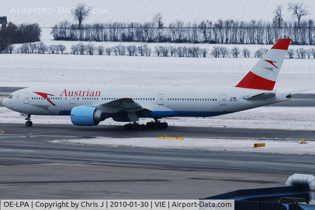 OE-LPA, 1997 Boeing 777-2Z9/ER C/N 28698, Austrian Airlines Boeing 777-2Z9ER