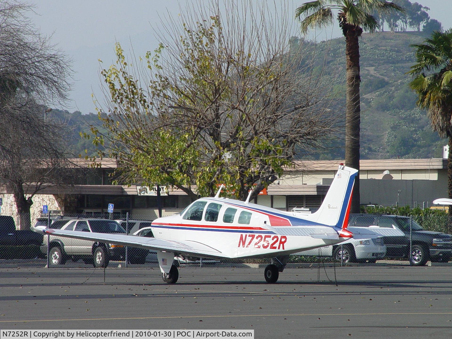 N7252R, 1974 Beech A36 Bonanza 36 C/N E-625, Parked at Brackett