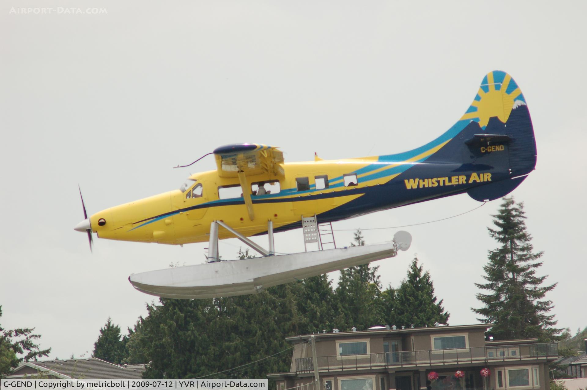 C-GEND, 1960 De Havilland Canada DHC-3 Otter C/N 371, landing on the Fraser River