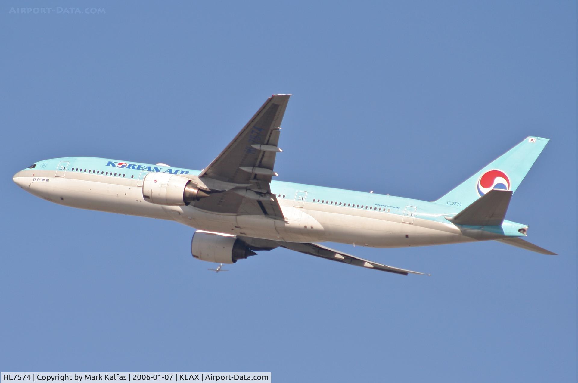 HL7574, 2000 Boeing 777-2B5/ER C/N 28444, Korean Airlines Boeing 777-2B5 (ER), 25R departure KLAX.