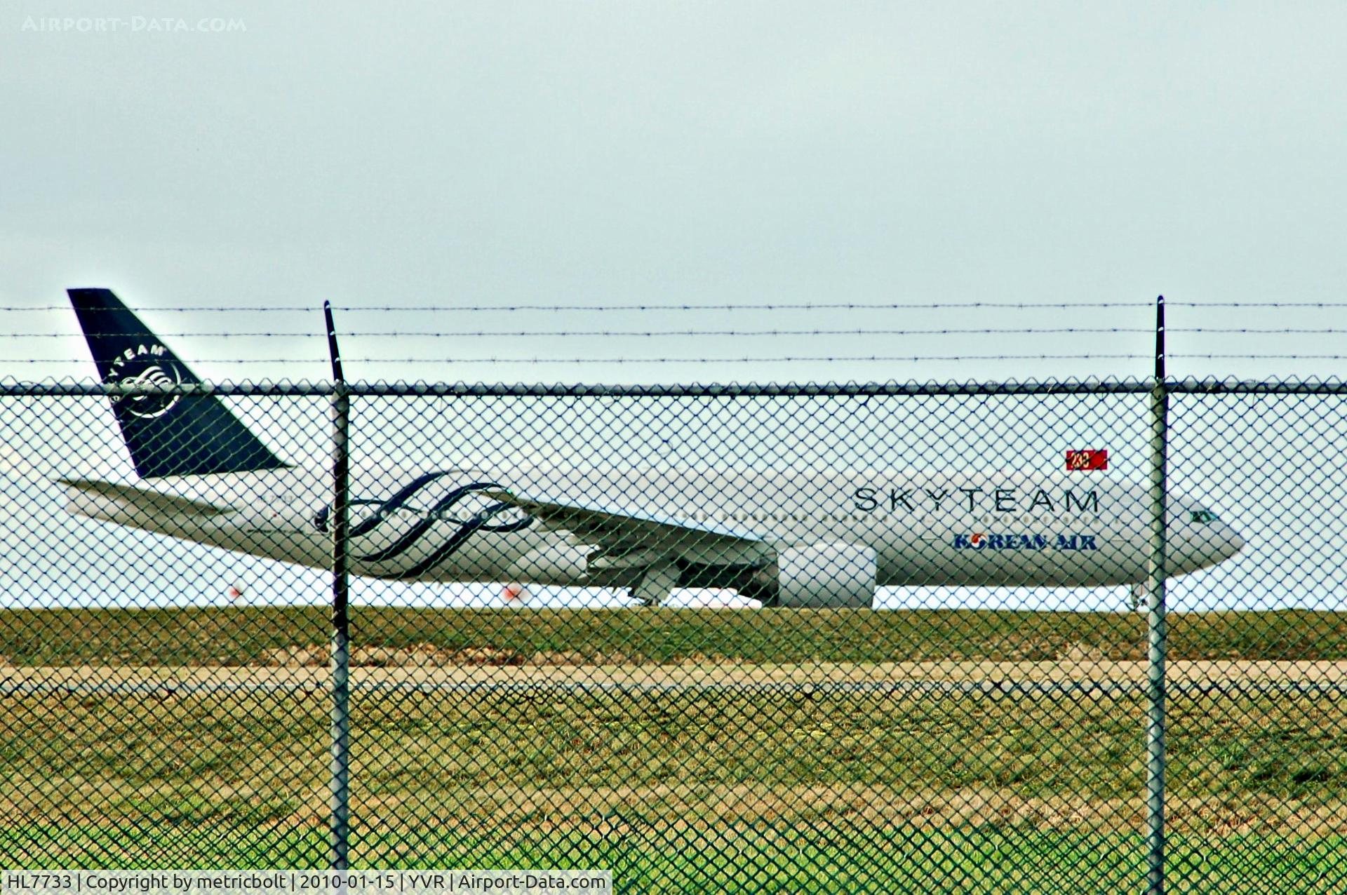 HL7733, 2005 Boeing 777-2B5/ER C/N 34206, In Skyteam c/s. Had to stop and grab a shot.Will try to get a better shot next time.
