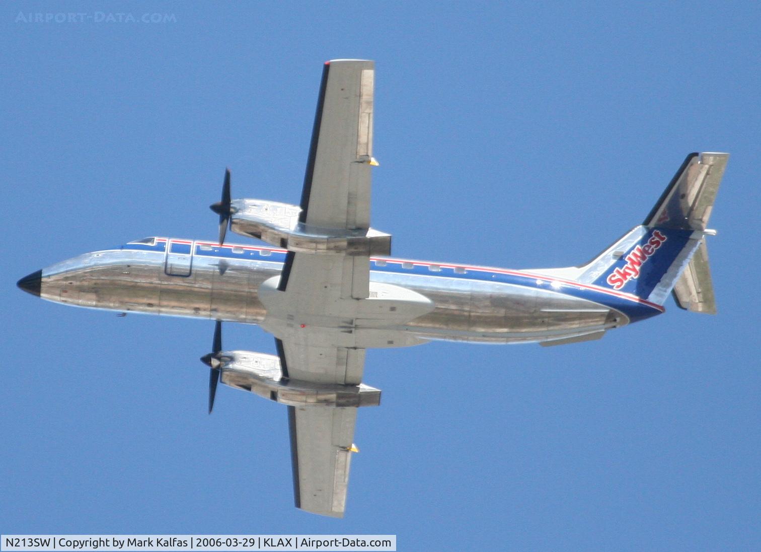 N213SW, 1992 Embraer EMB-120ER Brasilia C/N 120.277, SkyWest EMB-120ER, 25R departure KLAX.