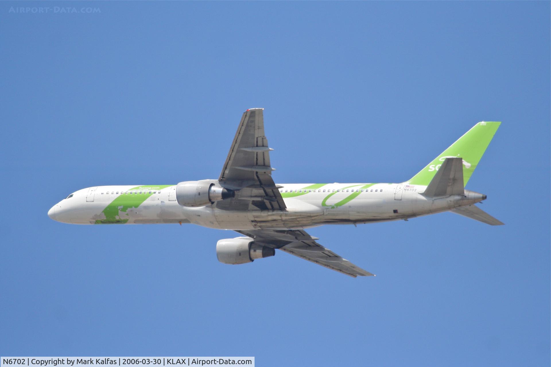 N6702, 1999 Boeing 757-232 C/N 30188, Song/Delta Boeing 757-232, 25R departure KLAX.