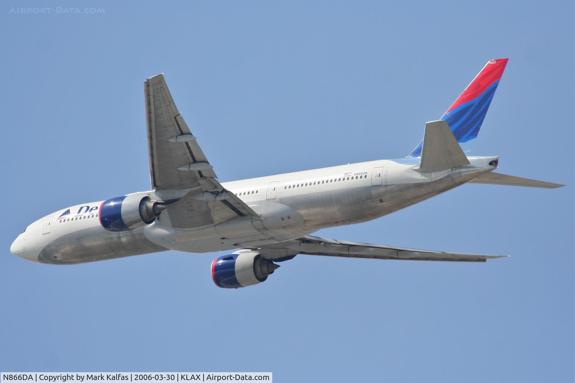 N866DA, 1999 Boeing 777-232ER C/N 29738, Delta Airlines Boeing 777-232, 25R departure KLAX.