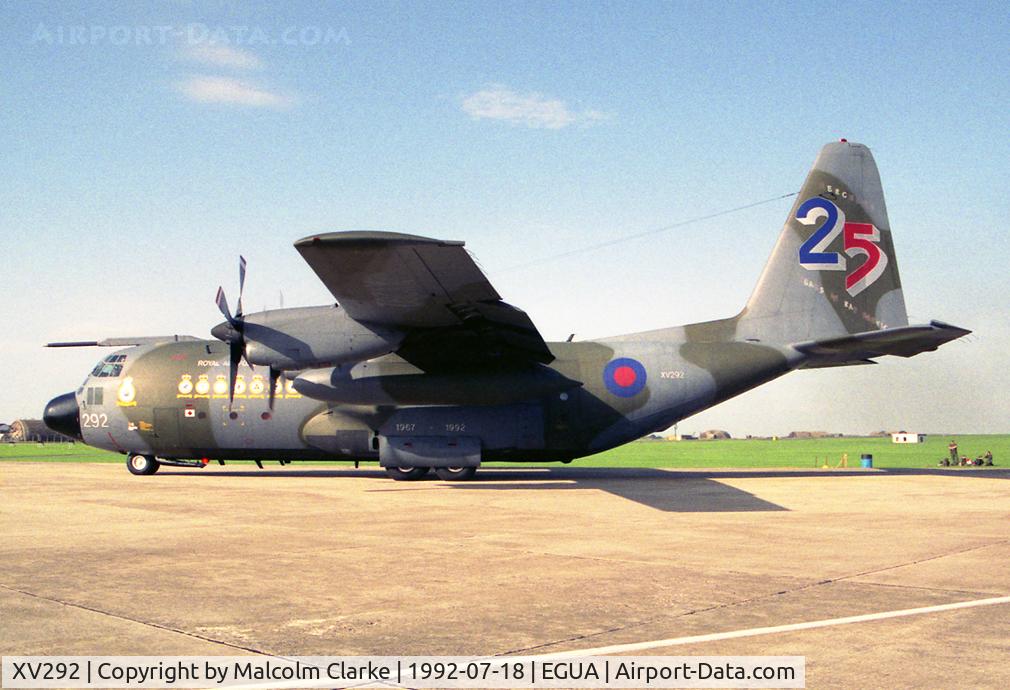 XV292, 1967 Lockheed C-130K Hercules C.1 C/N 382-4257, Lockheed C-130K Hercules C1P at the USAF Open Day, RAF Upper Heyford in 1992.