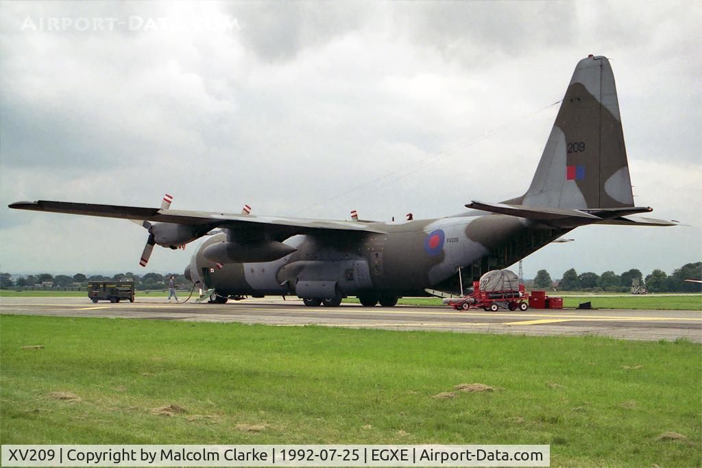 XV209, Lockheed C-130K Hercules C.3 C/N 382-4235, Lockheed C-130K Hercules C3P at RAF Leeming in 1992.