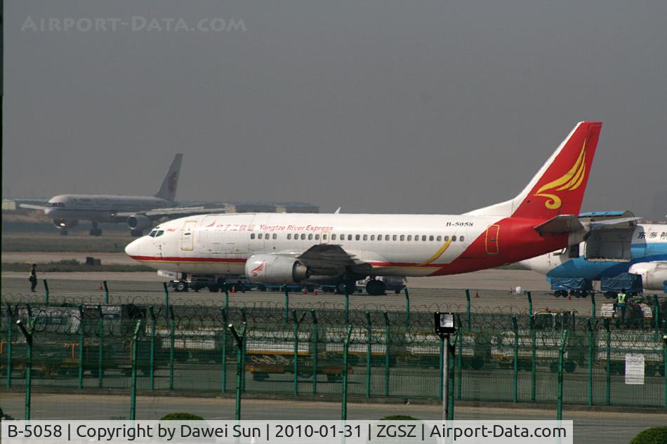 B-5058, 1987 Boeing 737-330QC C/N 23835, 737-300