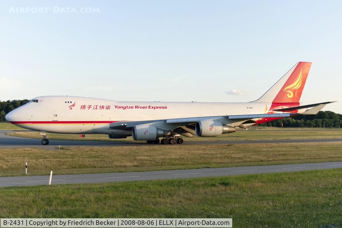 B-2431, 2000 Boeing 747-409F/SCD C/N 30761, taxying to the active