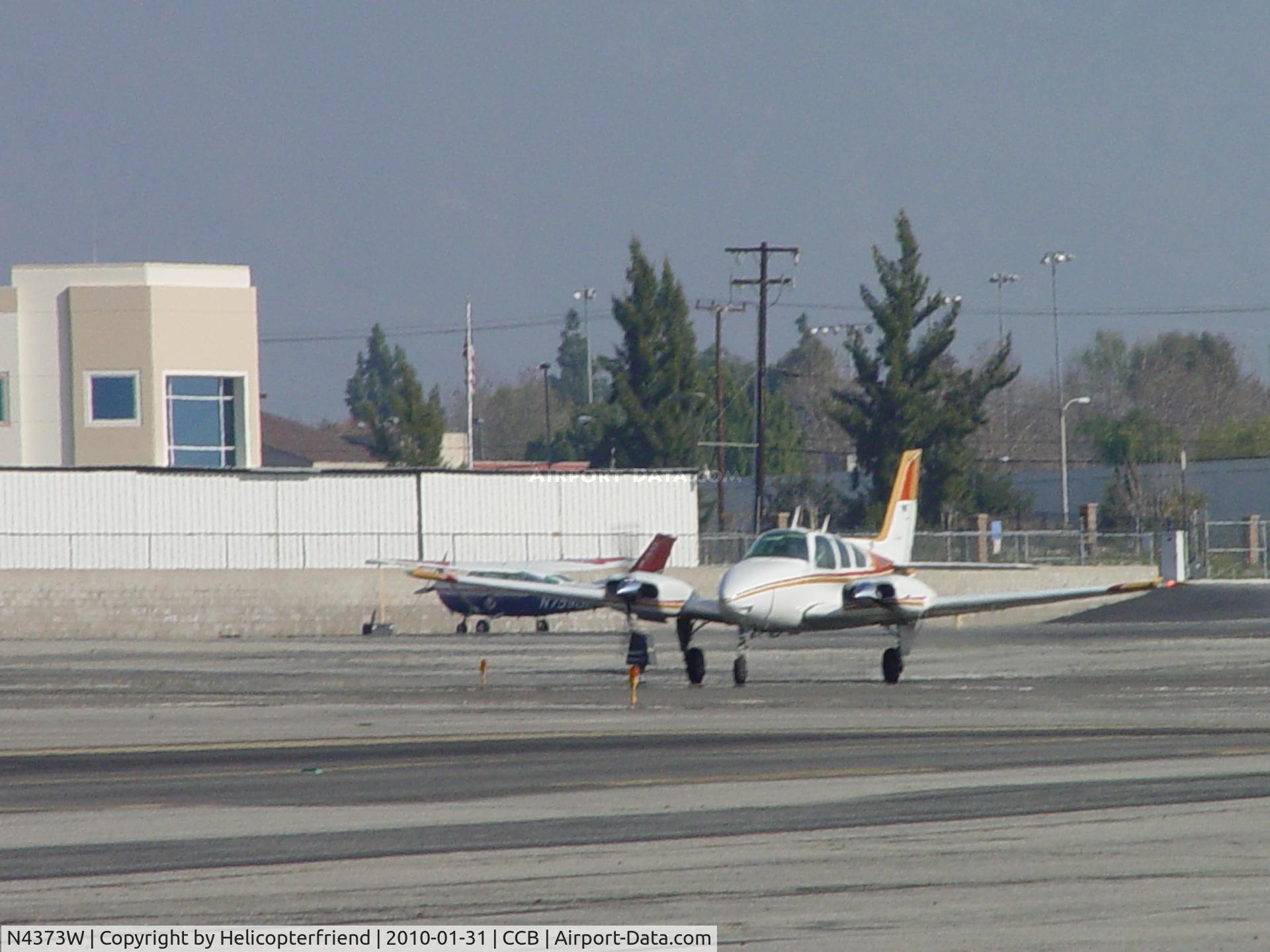 N4373W, 1974 Beech 95-B55 (T42A) Baron C/N TC-1696, Taking off on runway 24 at Cable