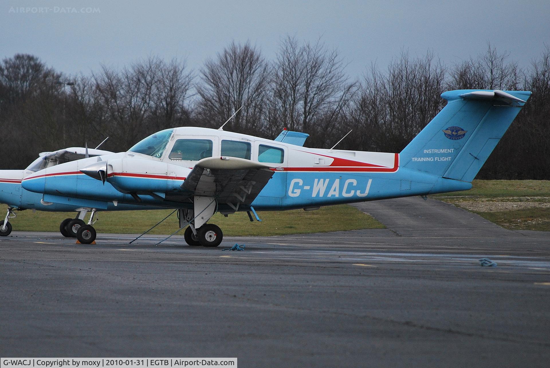G-WACJ, 1980 Beech 76 Duchess C/N ME-278, Beech 76