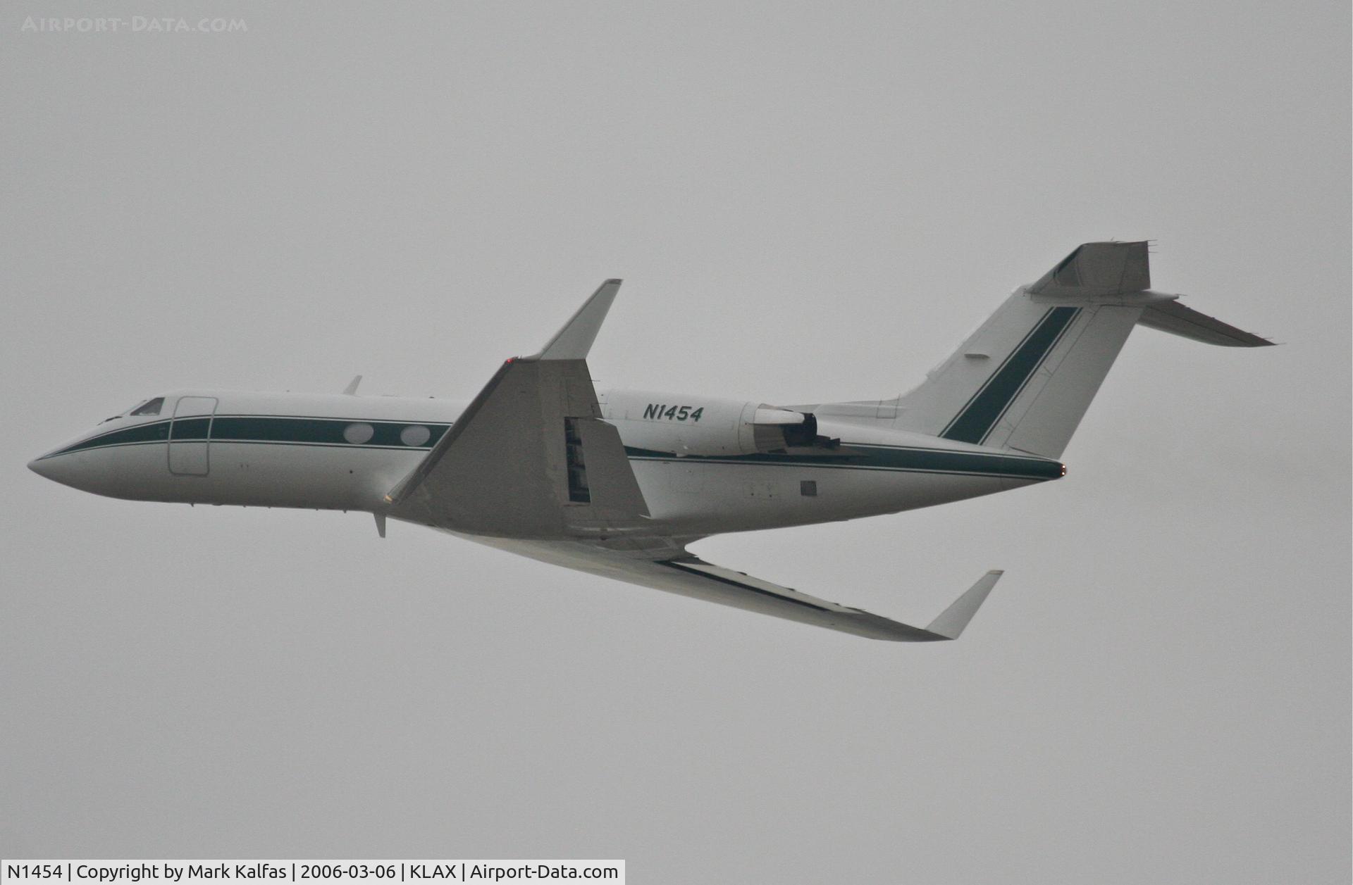 N1454, 1982 Gulfstream American G-1159A Gulfstream III C/N 350, Hess Corporation Gulfstream III, 25L departure KLAX.