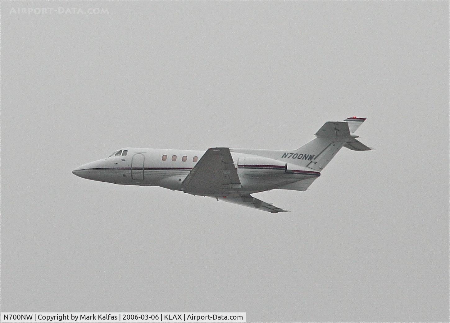 N700NW, British Aerospace HS.125-700A C/N 257063/NA0246, Howe/Tolladay Aviation HS 125-700A, 25L departure KLAX.
