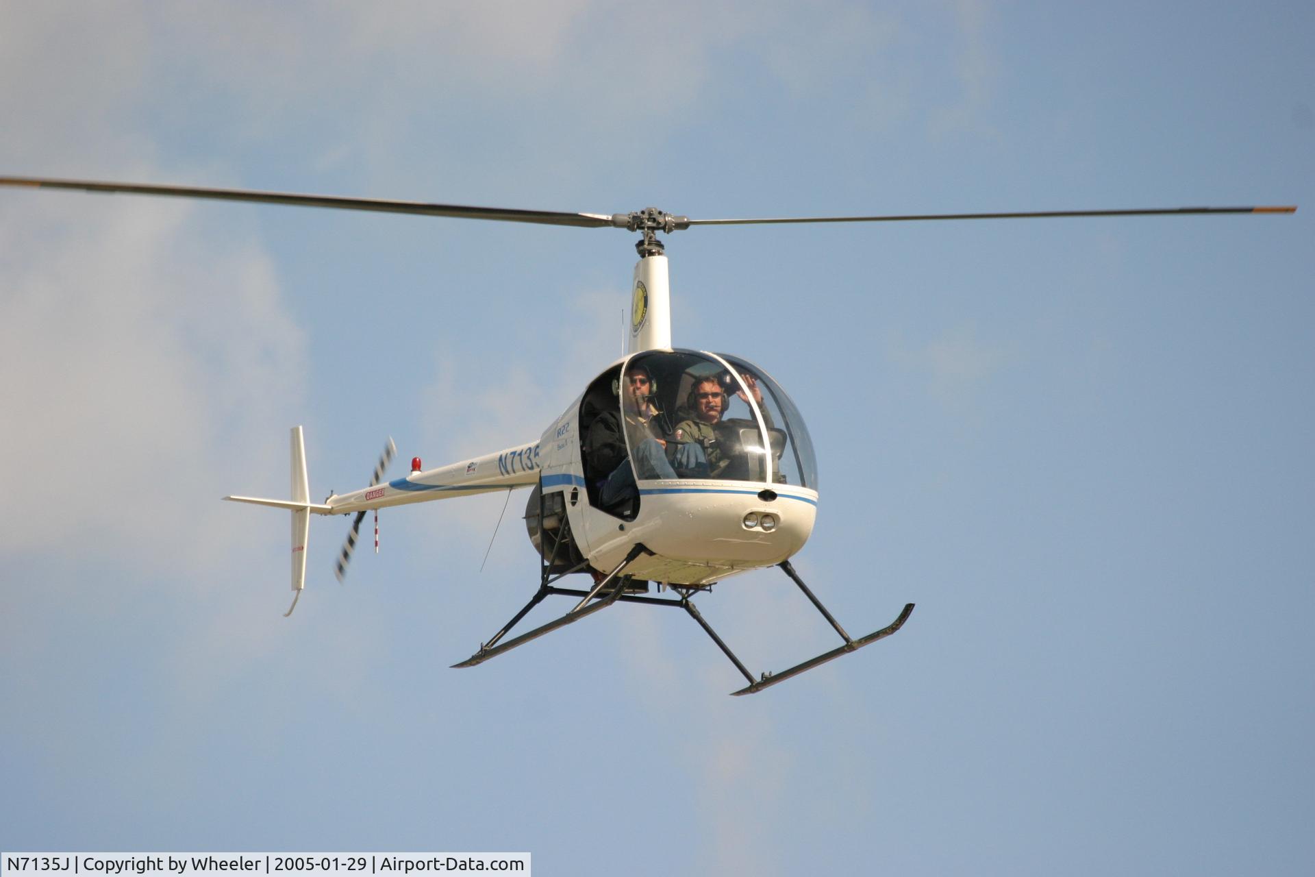 N7135J, 1999 Robinson R22 Beta C/N 2899, French Valley
