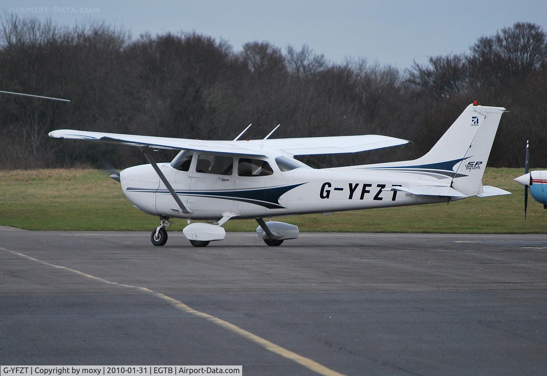 G-YFZT, 2004 Cessna 172S C/N 172S-9587, Cessna 172S