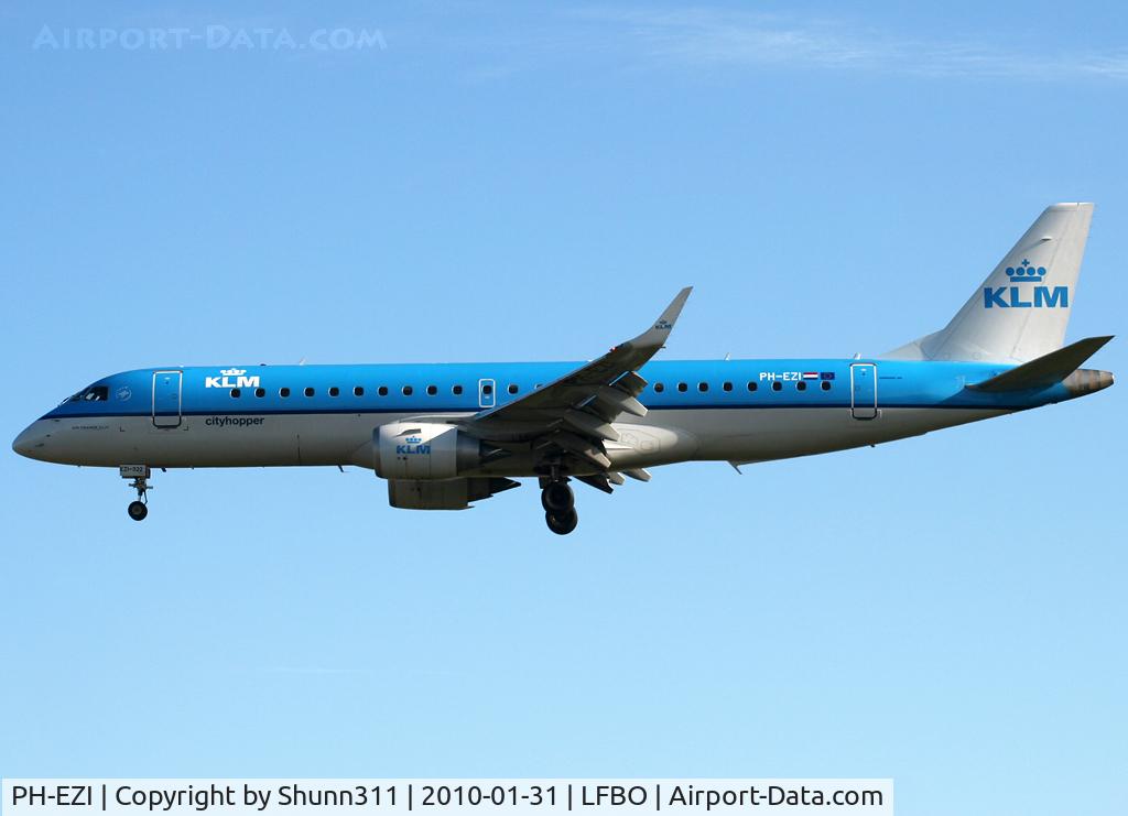 PH-EZI, 2009 Embraer 190LR (ERJ-190-100LR) C/N 19000322, Landing rwy 32L