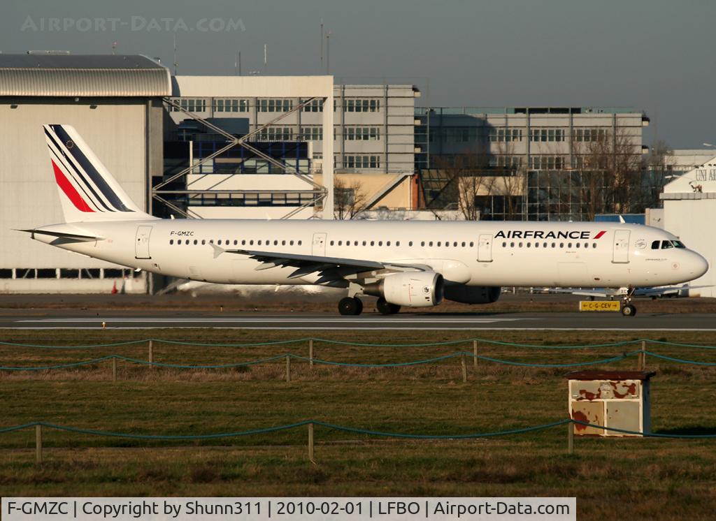 F-GMZC, 1995 Airbus A321-111 C/N 521, Taxiing holding point rwy 32R for departure... New c/s...
