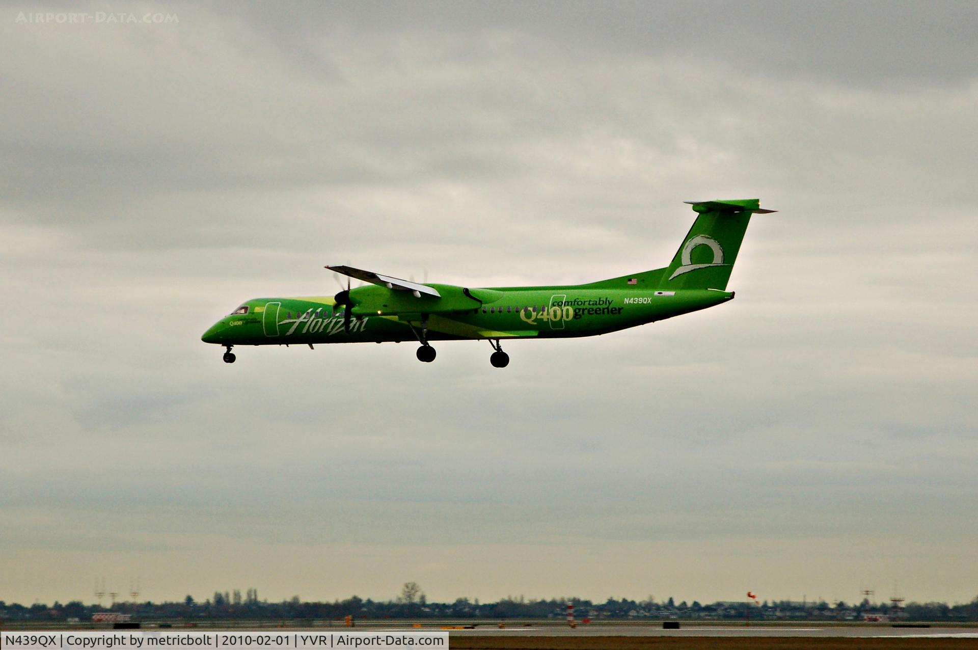 N439QX, 2009 De Havilland Canada DHC-8-402 Dash 8 C/N 4246, Landing at YVR