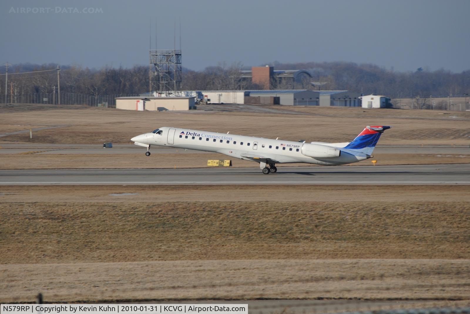 N579RP, 2004 Embraer ERJ-145LR (EMB-145LR) C/N 14500871, Chautauqua Ship 8579 lifting off for Port Columbus