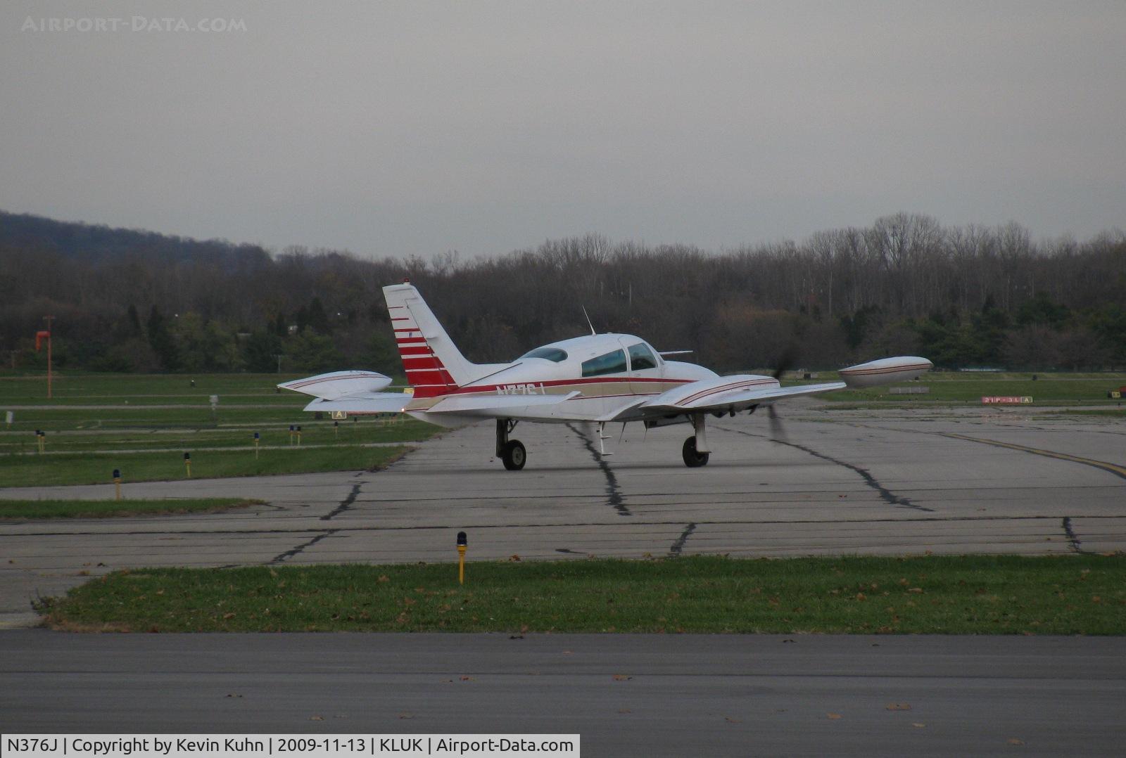N376J, 1976 Cessna T310R C/N 310R0668, 376 Juliet was a presence on the Lunken ramp for quite a while until this day, when she taxied out and took off, and I've not seen her there since.