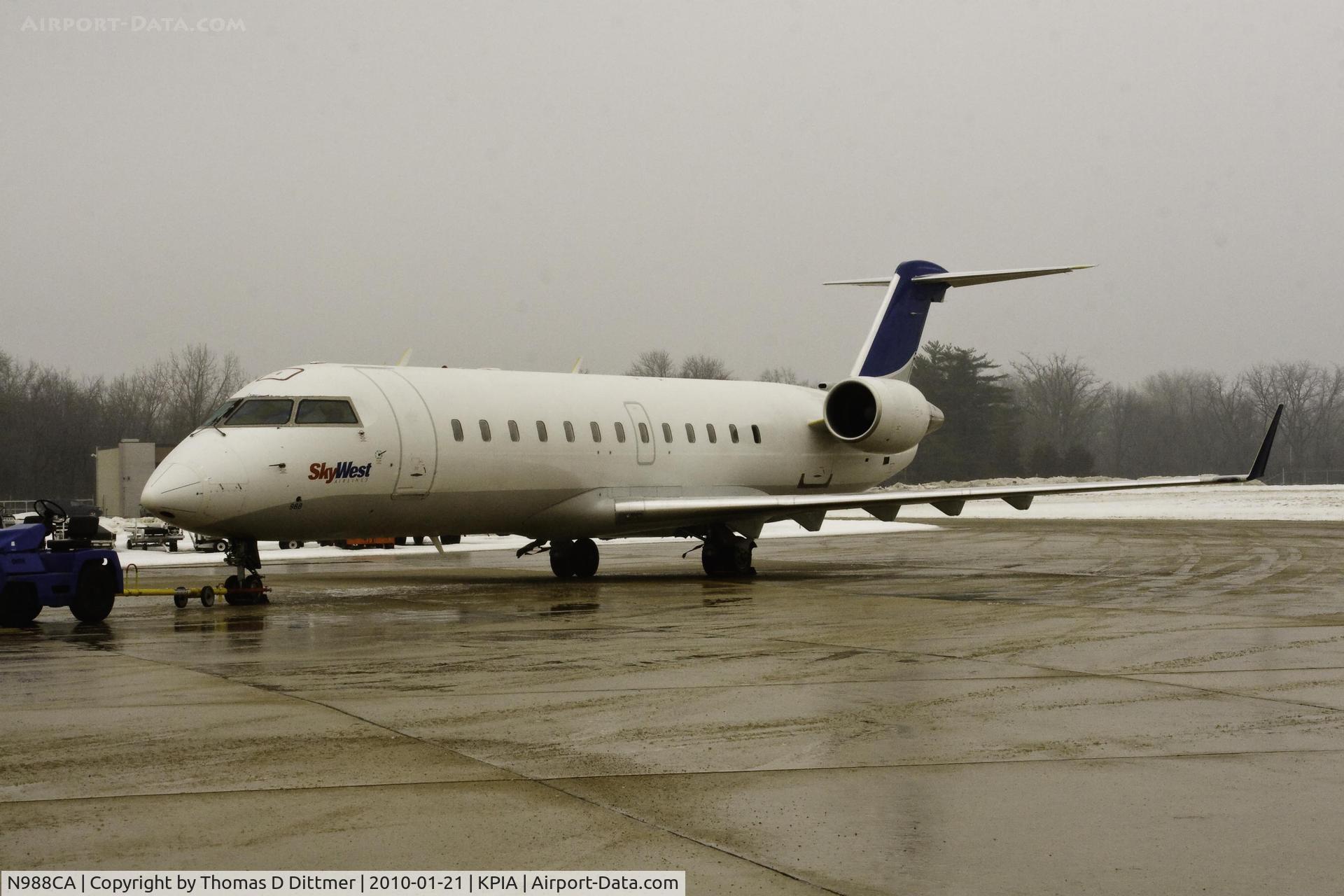 N988CA, 1997 Canadair CRJ-100ER (CL-600-2B19) C/N 7204, United Express (N988CA) left front