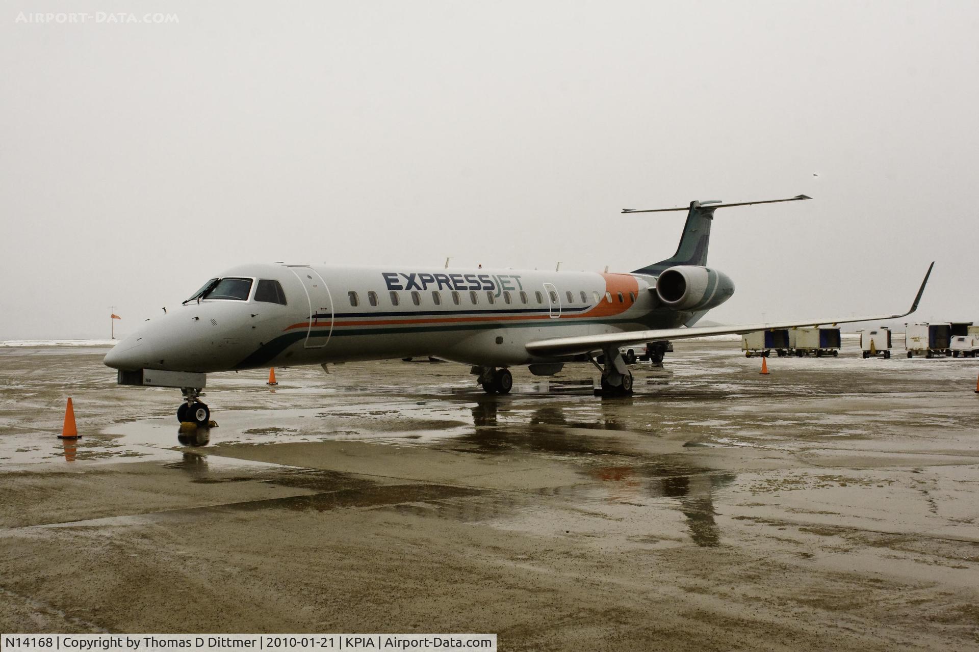 N14168, 2004 Embraer ERJ-145XR (EMB-145XR) C/N 14500840, Express Jet (N14168) left front