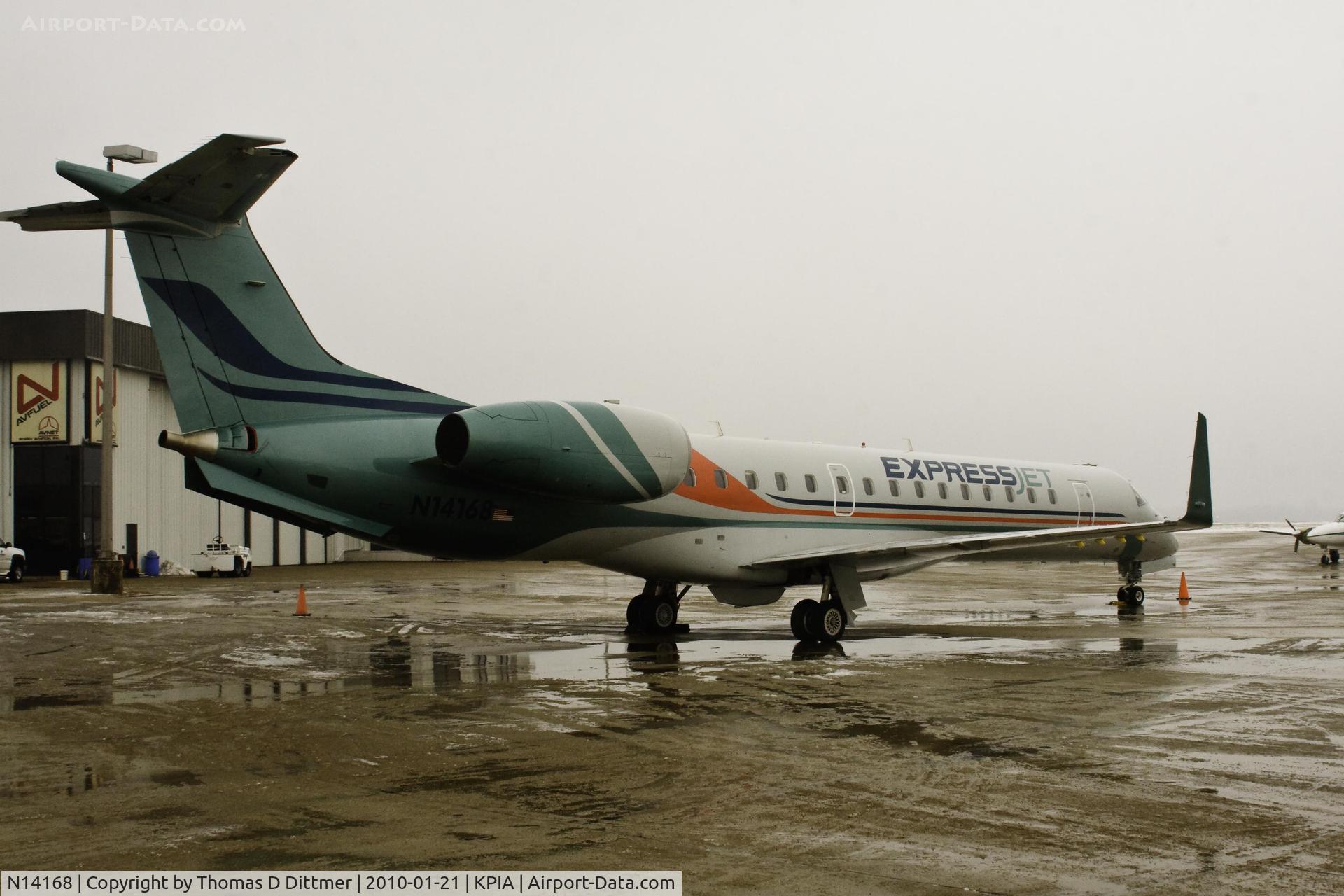 N14168, 2004 Embraer ERJ-145XR (EMB-145XR) C/N 14500840, Express Jet (N14168) right rear view