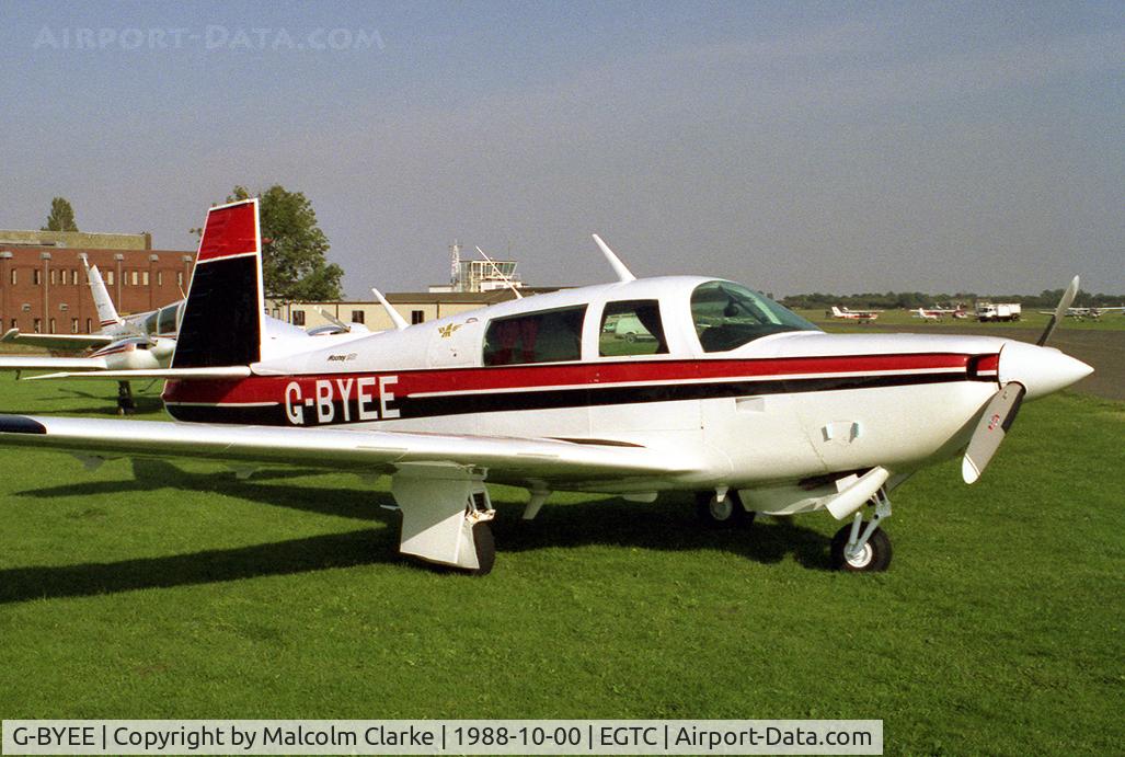 G-BYEE, 1980 Mooney M20K C/N 25-0282, Mooney M-20K 231 at Cranfield Airport in 1988.