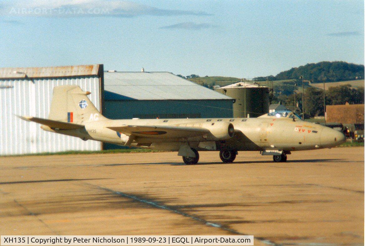 XH135, 1959 English Electric Canberra PR.9 C/N SH1725, Canberra PR.9 of 1 Photo Reconnaissance Unit at RAF Wyton displayed at the 1989 RAF Leuchars Airshow.