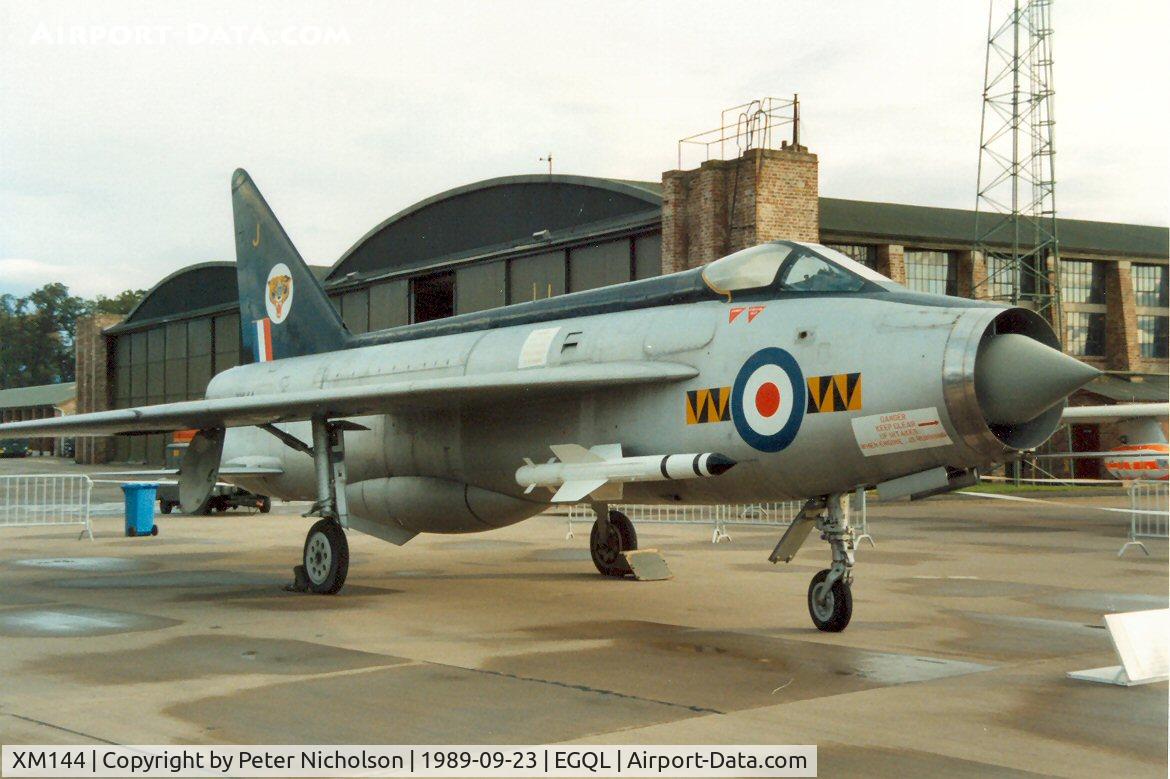 XM144, 1960 English Electric Lightning F.1A C/N 95040, Lightning F.1A in 74 Sqadron markings on display at the 1989 RAF Leuchars Airshow.