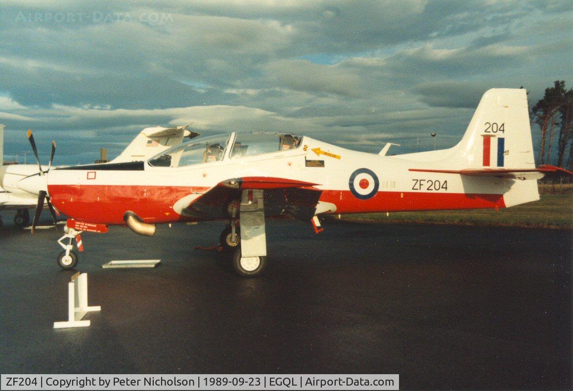 ZF204, 1989 Short S-312 Tucano T1 C/N S029/T29, Tucano T.1 with no unit markings on display at the 1989 RAF Leuchars Airshow.