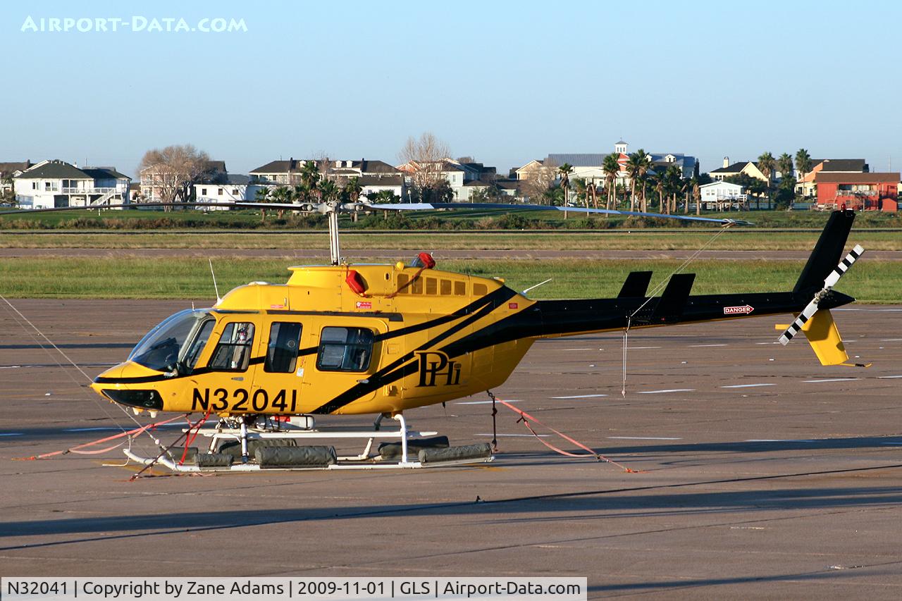 N32041, 1991 Bell 206L-3 LongRanger III C/N 51539, PHI Helicopter at Galveston