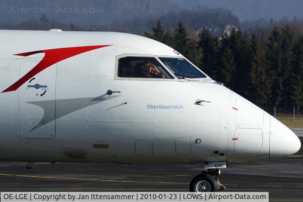 OE-LGE, 2001 De Havilland Canada DHC-8-402Q Dash 8 C/N 4042, Aua arrwos
