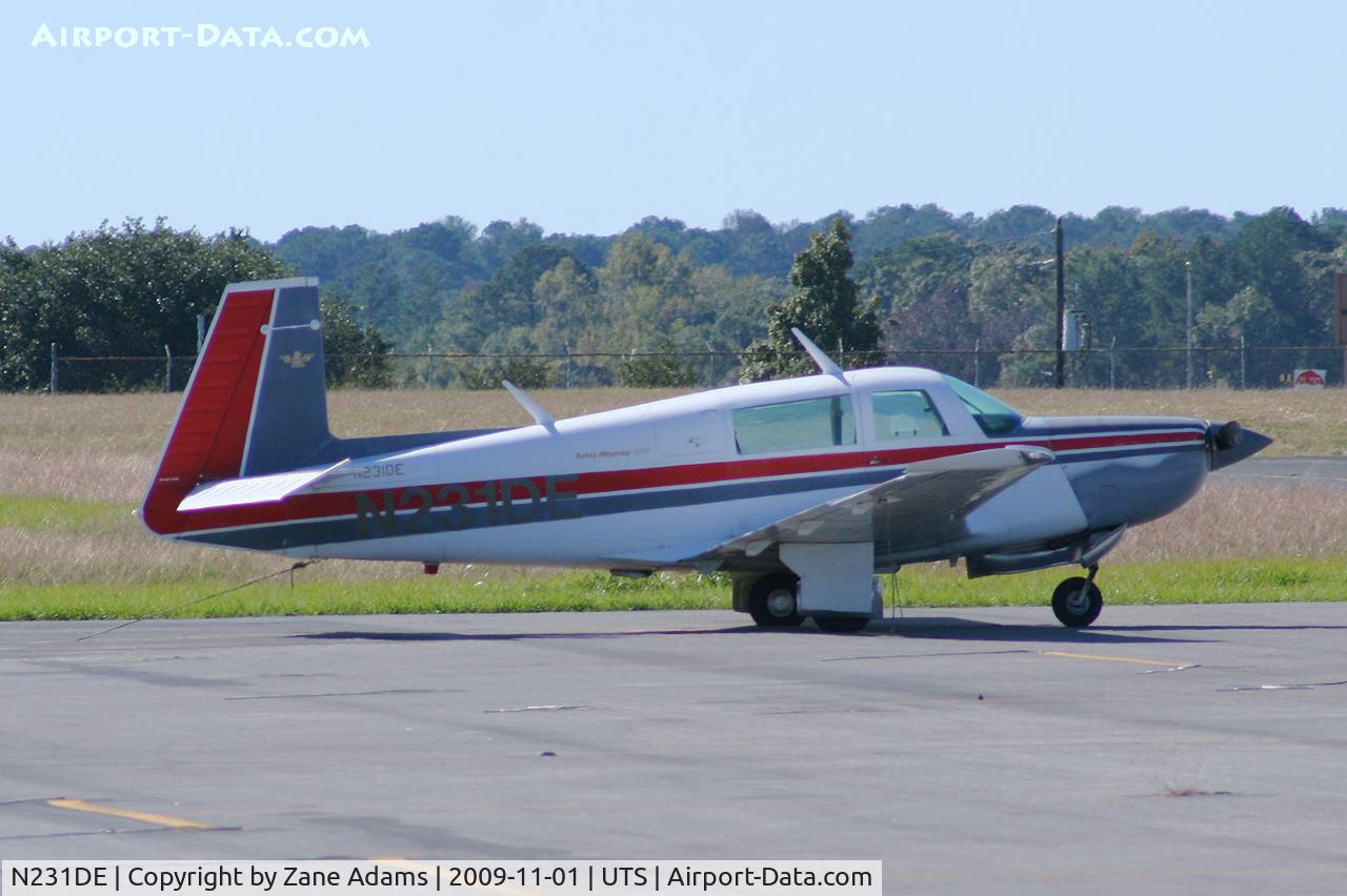 N231DE, 1979 Mooney M20K C/N 25-0138, At Huntsville Municipal, Texas