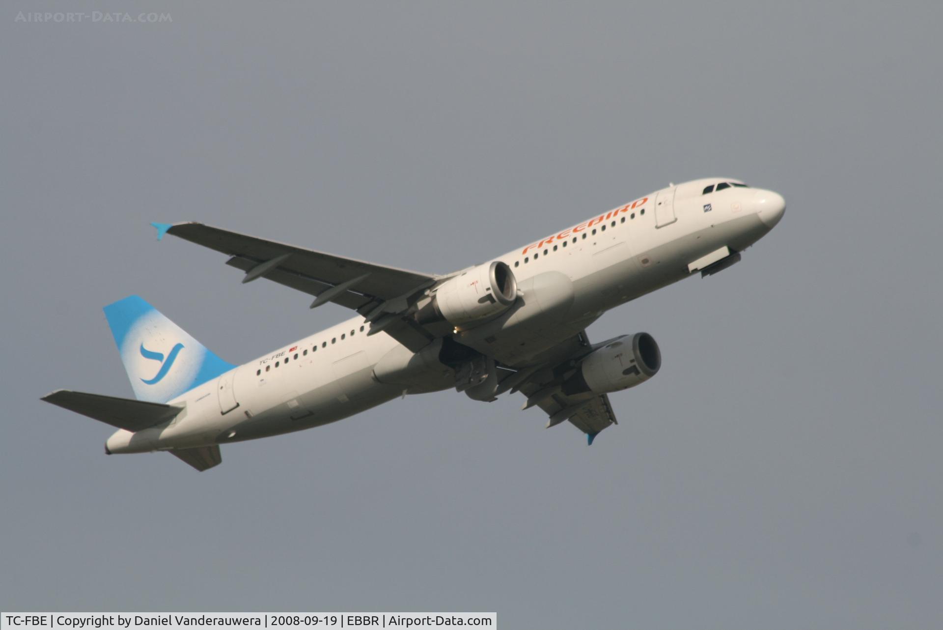 TC-FBE, 1990 Airbus A320-212 C/N 132, Flight FHY882 is taking off from RWY 07R