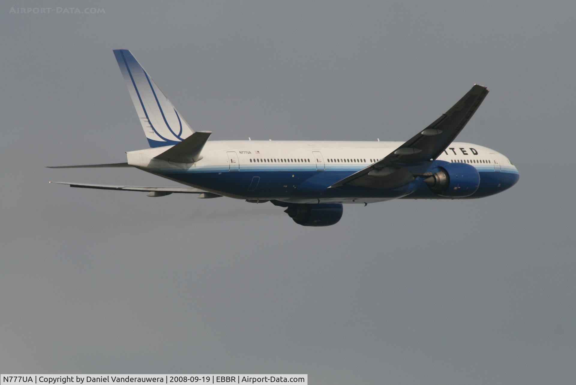 N777UA, 1995 Boeing 777-222 C/N 26916, Flight UA951 is taking off from RWY 07R