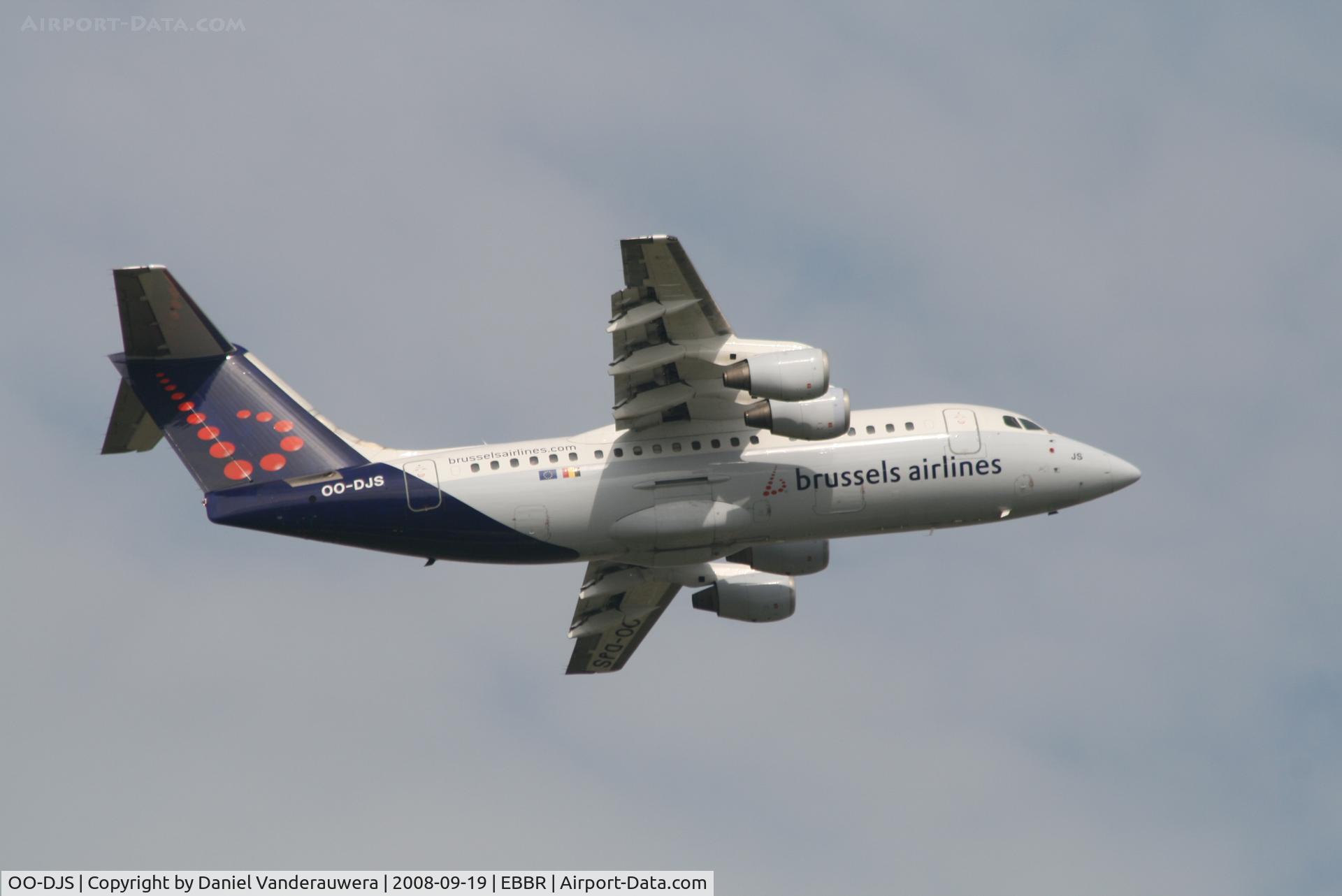OO-DJS, 1996 British Aerospace Avro 146-RJ85 C/N E.2292, Taking off from RWY 07R