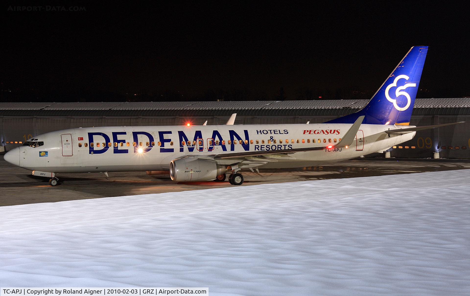 TC-APJ, 2002 Boeing 737-86N C/N 32735, .