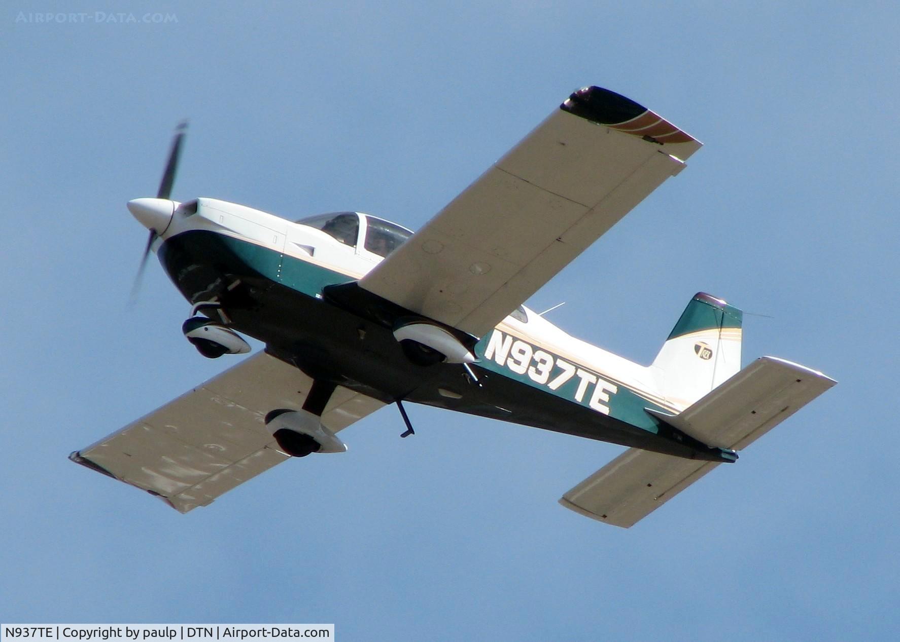 N937TE, 2003 Tiger Aircraft Llc AG-5B C/N 10216, Off of runway 32 at Downtown Shreveport.