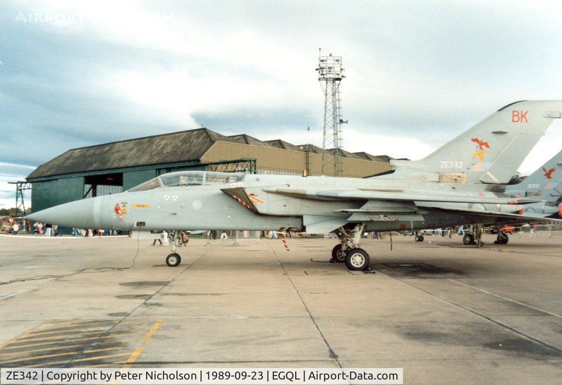 ZE342, 1987 Panavia Tornado F.3 C/N 647/AS044/3288, Tornado F.3 of 29 Squadron on display at the 1989 RAF Leuchars Airshow.