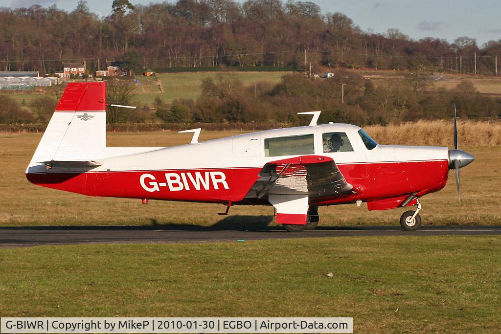 G-BIWR, 1976 Mooney M20F Executive C/N 22-1339, Looking great in this new red colour scheme - this 1976 veteran Mooney heads for the 34 hold.