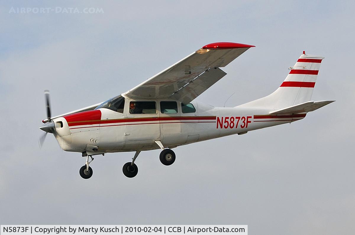 N5873F, 1967 Cessna 210G Centurion C/N 21058873, Final Approach