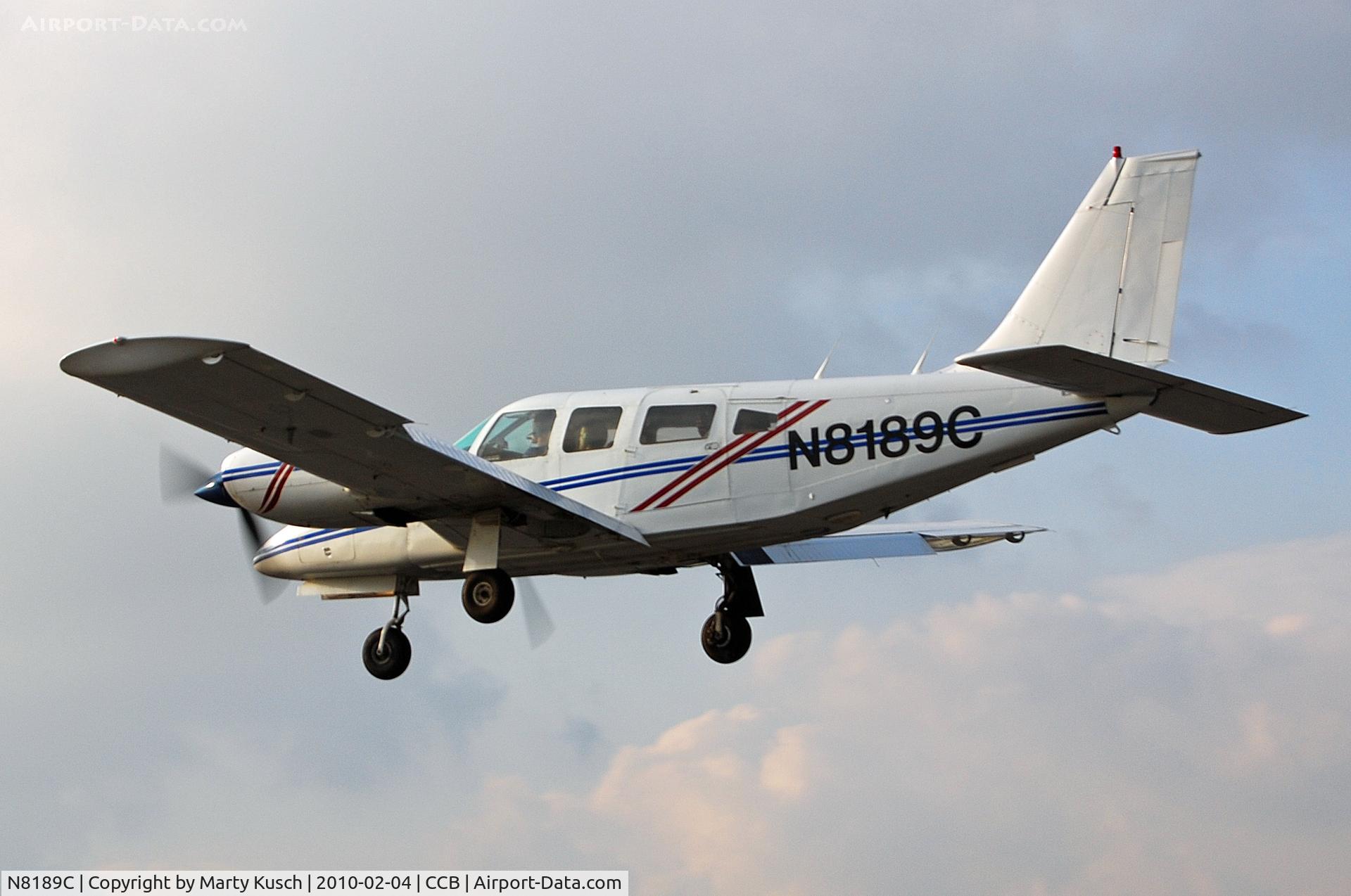 N8189C, 1980 Piper PA-34-200T Seneca C/N 34-8070184, Final Approach