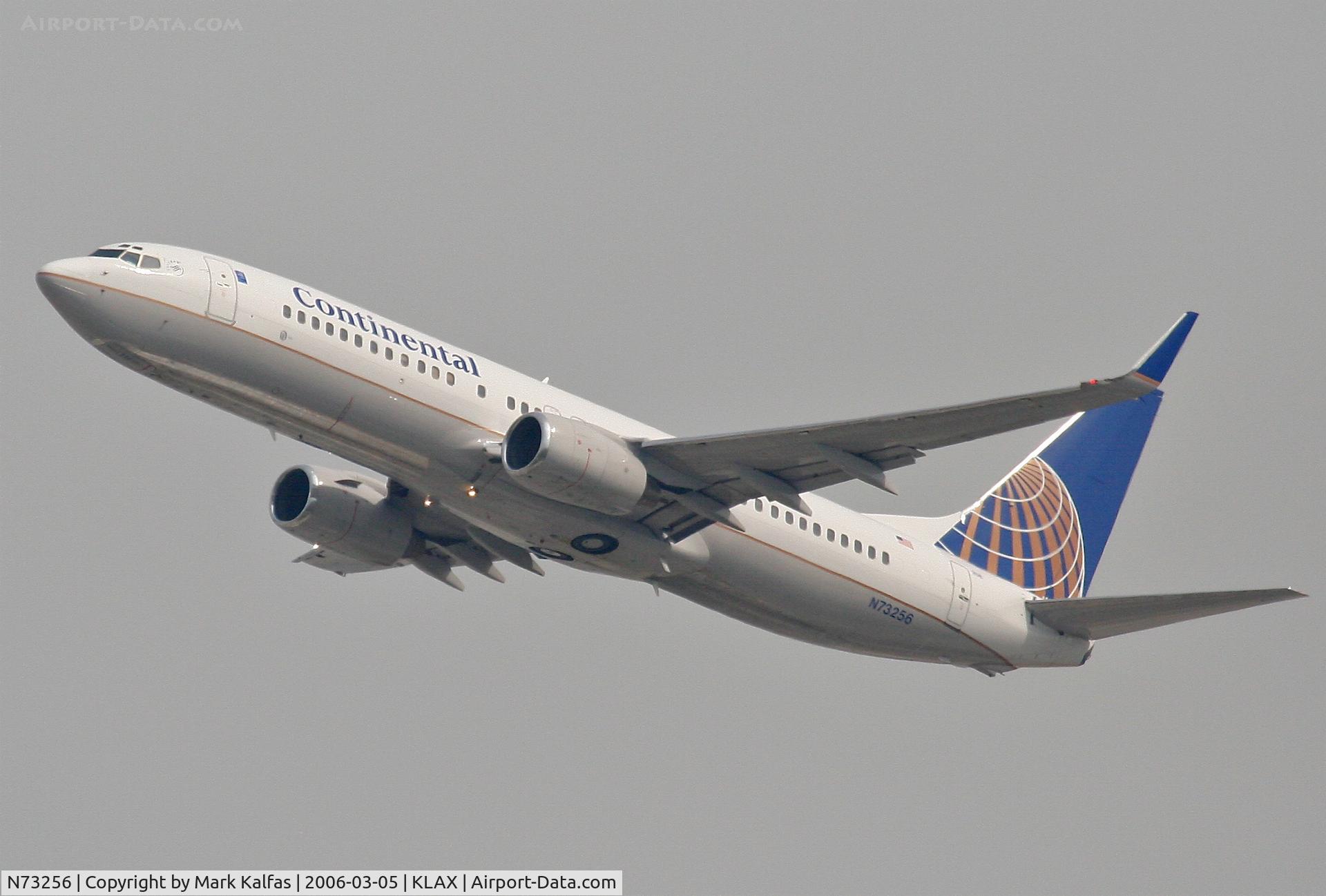 N73256, 2000 Boeing 737-824 C/N 30611, Continental Airlines Boeing 737-824, 25R departure KLAX.