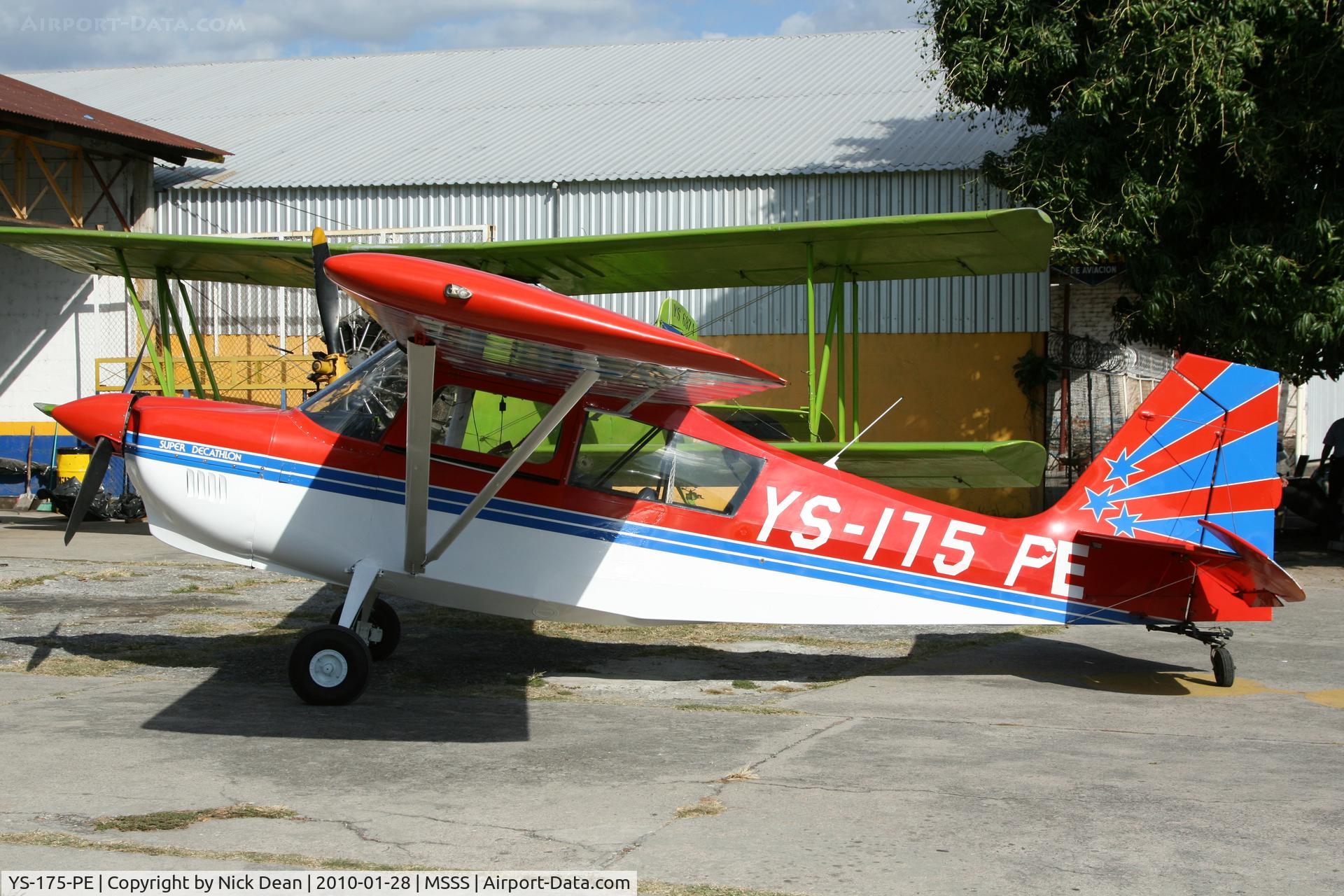YS-175-PE, 1977 American Champion 8KCAB Super Decathlon C/N 331-77, MSSS Ilopango airshow 2010