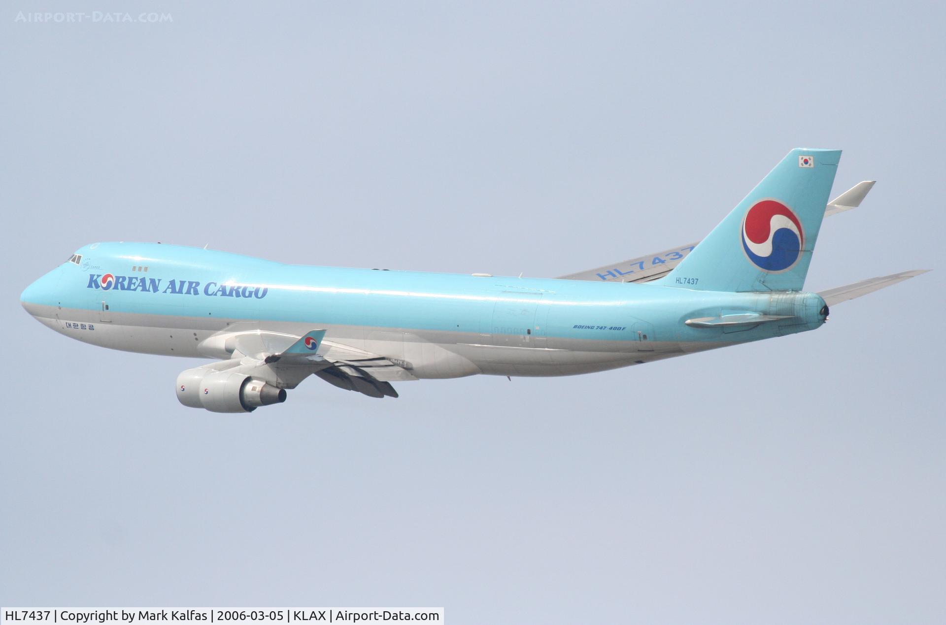 HL7437, 2003 Boeing 747-4B5F/SCD C/N 32808, Korean Air Cargo Boeing 747-4B5F (SCD), 25L departure KLAX.