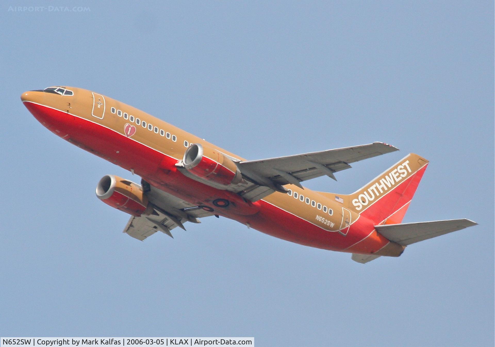 N652SW, 1997 Boeing 737-3H4 C/N 27722, Southwest Airlines Boeing 737-3H4, 25R departure KLAX.
