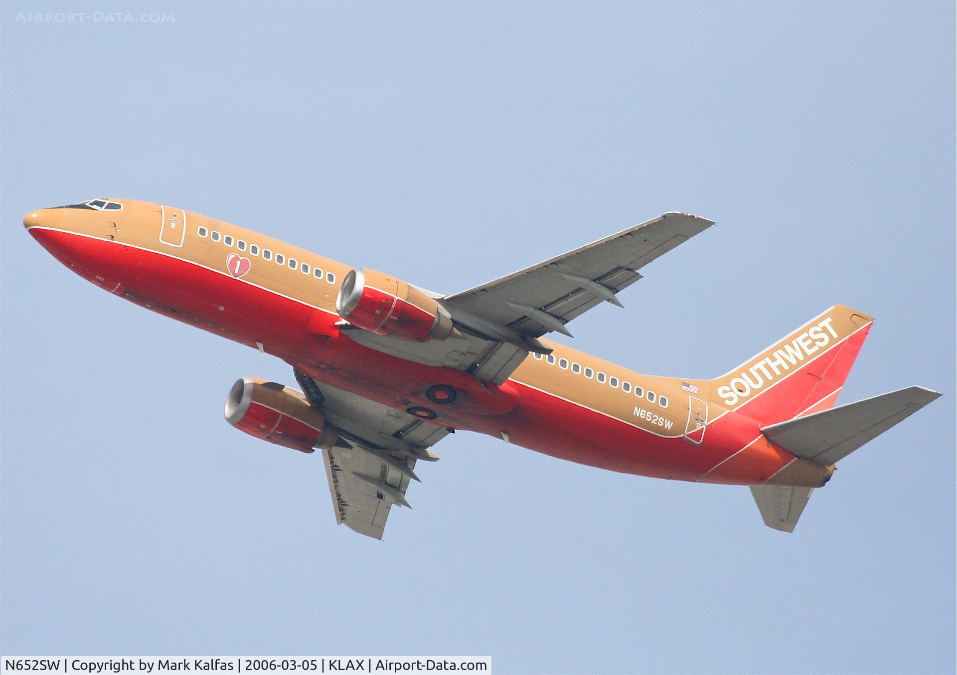 N652SW, 1997 Boeing 737-3H4 C/N 27722, Southwest Airlines Boeing 737-3H4, 25R departure KLAX.