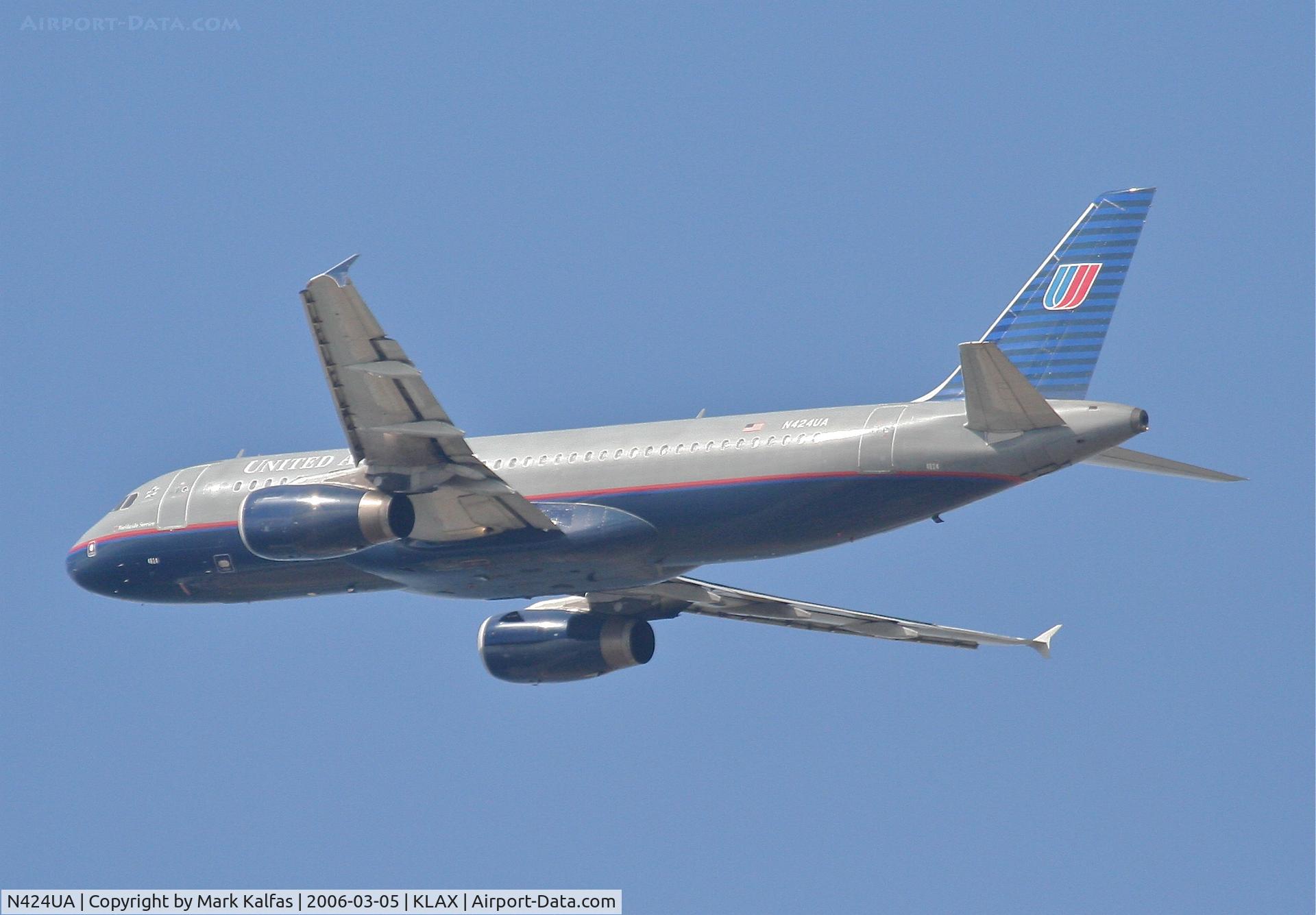 N424UA, 1995 Airbus A320-232 C/N 506, United Airlines A320-232 , N424UA 25R departure KLAX.